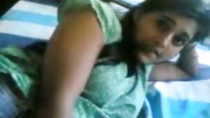 நடிப்பில் கவர்ச்சியான சுருள் பொன்னிறம் உடனடியாக ஒரு சேவலை விரும்புகிறது, இந்தி செக்ஸி வீடியோ மேலும் அவள் முழு டில்டோவையும் தன் கைகளில் வைக்கிறாள்