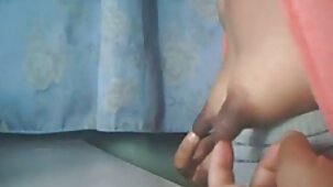 முதிர்ந்த பெண்கள் இருவருக்கும் ஆண்குறியைப் பற்றி பேசத் இந்தி செக்ஸி வீடியோ தொடங்கியபோது, பையன் உடனடியாக ஒரு ஆணுறை பற்றி யோசித்தான்