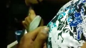 மூன்று இளம் விளையாட்டு வீரர்கள் குழு உடலுறவில் வேடிக்கை பார்க்க பக்கத்து இந்தி செக்ஸ் வீடியோ பையனை அறிமுகப்படுத்துகிறார்கள்