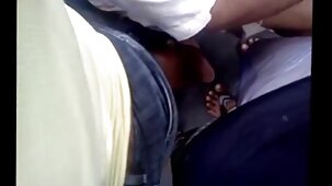 அவளது உள்ளாடைகளில் இந்தி செக்ஸி வீடியோ ஒரு பெரிய கழுதையுடன் ஒரு ரூம்மேட் அவளை விடமாட்டாள், அவள் உள்ளாடைகள் வழியாக நெருங்கிய முத்தத்தைப் பெறும் வரை