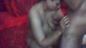 படுக்கை நாற்காலியில் இரண்டு பையன்களுக்கு இன்பம் கொடுக்கும் செக்ஸி வீடியோ இந்தி குறுகிய முடி கொண்ட பெண்