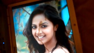 ஒல்லியாக ரெட்ஹெட் தனது புதிய காதலனுடன் வேடிக்கையாக இந்தி செக்ஸி வீடியோ உள்ளது